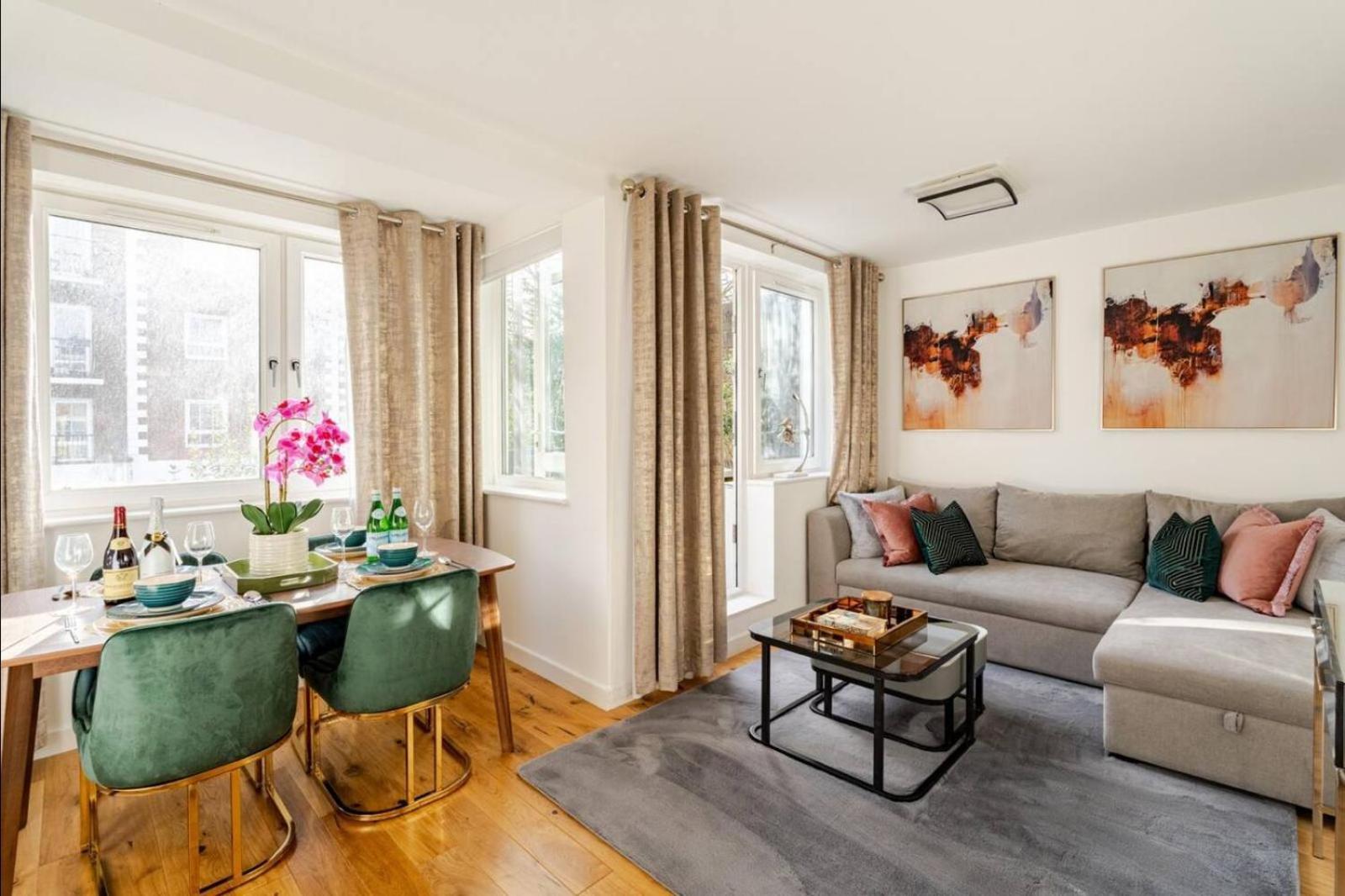 Private And Gated Family - Sleeps 6 Ferienhaus London